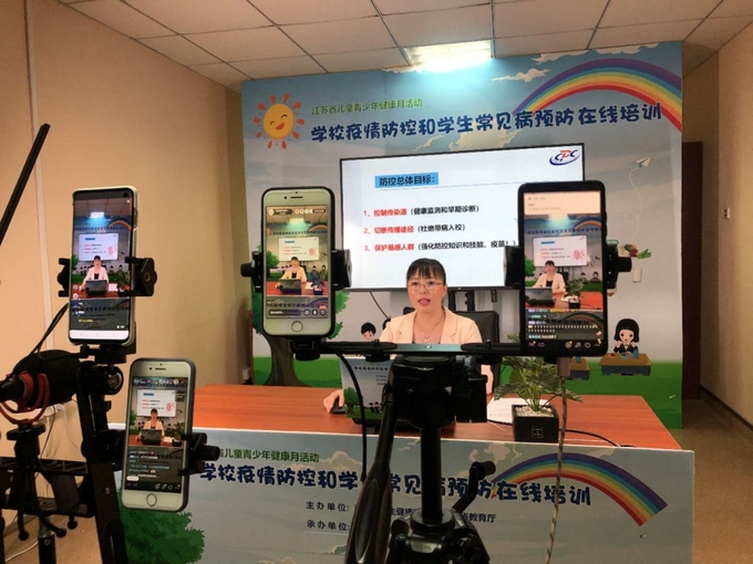 1594039437056032689.jpg 03.jpg